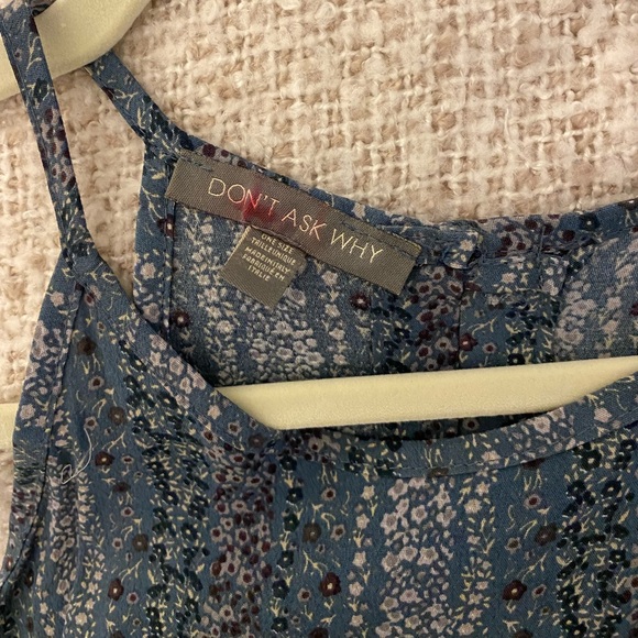 Don’t Ask Why Flower Halter Top XS/S - Picture 3 of 4